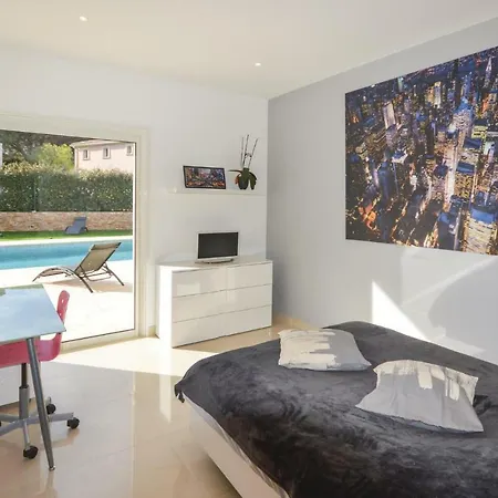 Hébergement de vacances Four-bedroom Holiday In Raphael Saint-Raphaël