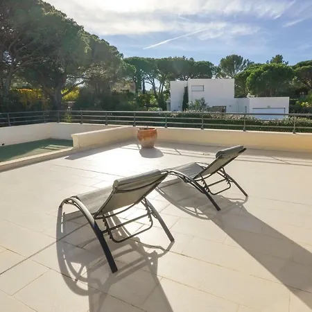 Four-bedroom Holiday In Raphael * Saint-Raphaël